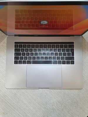 A1707 Apple MacBook Pro 15