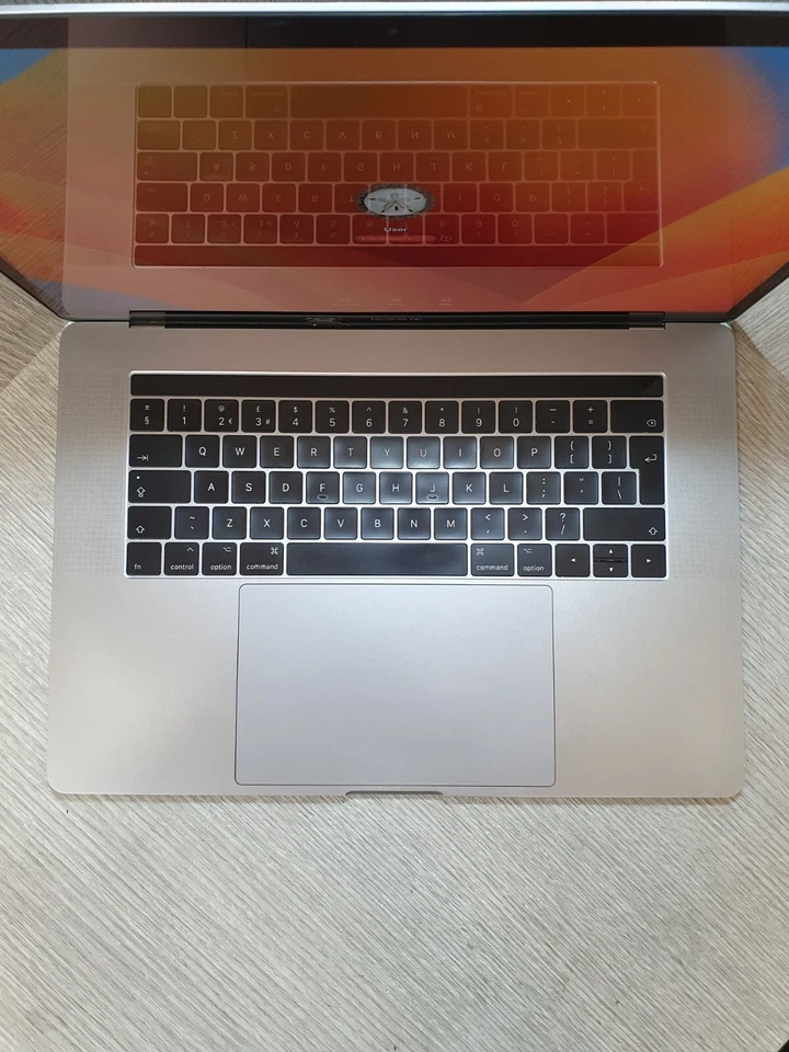 Apple MacBook Pro 15" 2017 · i7 · 16GB · 250GB, photo 2 of 5