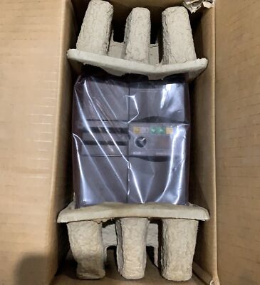 New In Box OMRON 3G3MZ-A4075-ZV2