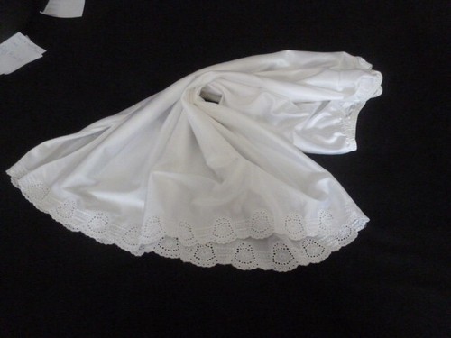 joli jupon vintage jolie dentelle T 36/38 élastique à la taille ref CR98T