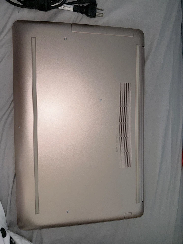 HP 17-by1955cl 17.3 inch (256GB, Intel Core i5 8th Gen., 1.6GHz, 8GB)... - Image 3 of 3