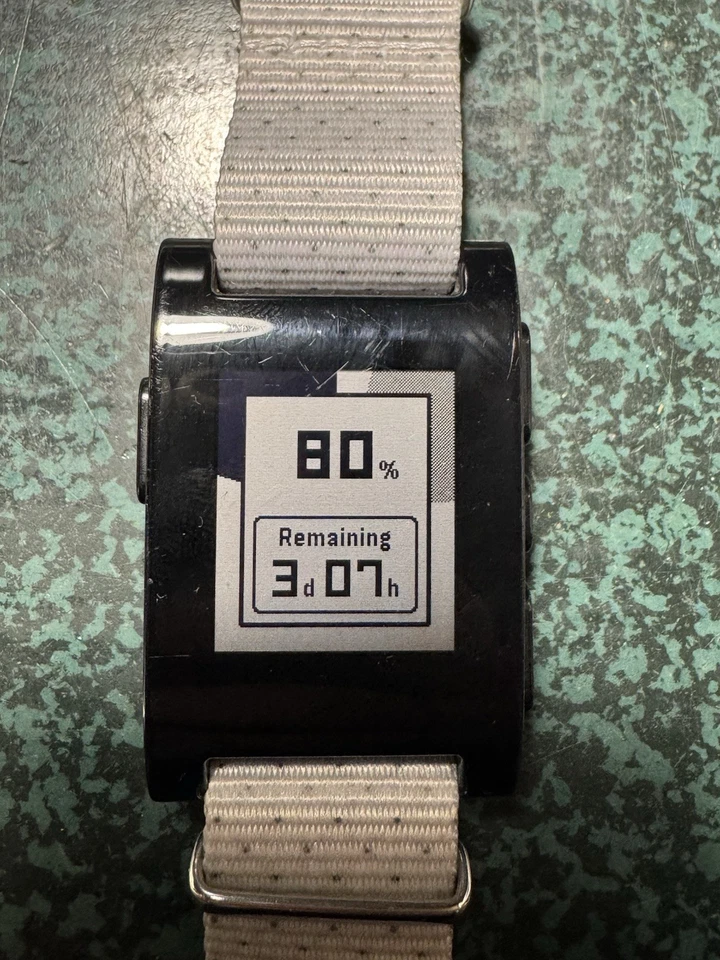 Pebble Smart Watch mit E-Ink Display - Bild 3 von 4