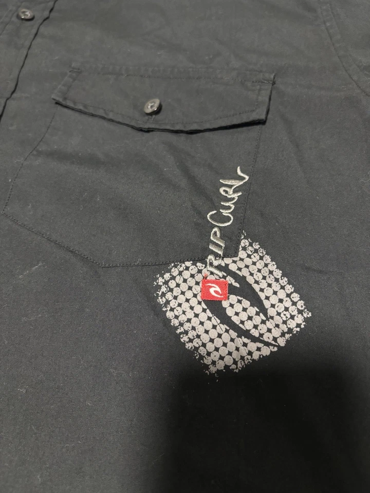 Rip Curl Logo Short Sleeve Button Up Shirt Size M Surf Outdoor Beach Casual Y2K - Image 2 of 4