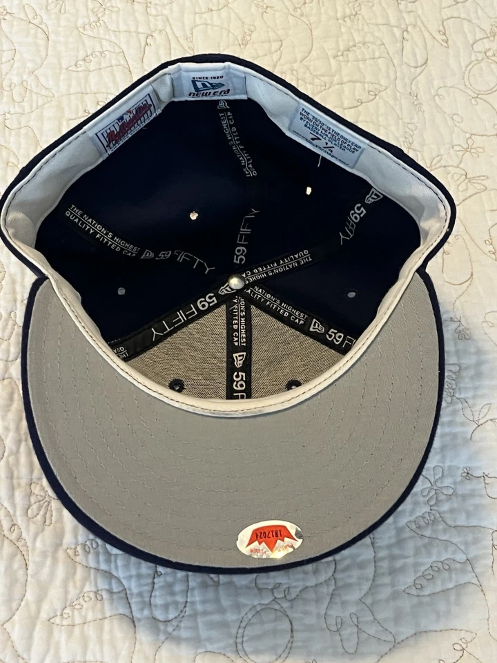 Chapéu Fleer Padres assinado por Tony Gwynn tamanho 7 1/4 - Imagem 3 de 3