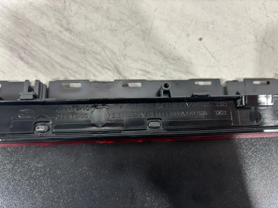 Mercedes W222 S600 S550 S63 Maybach 2014-2020 luz trasera tercer freno Foto 4 de 4