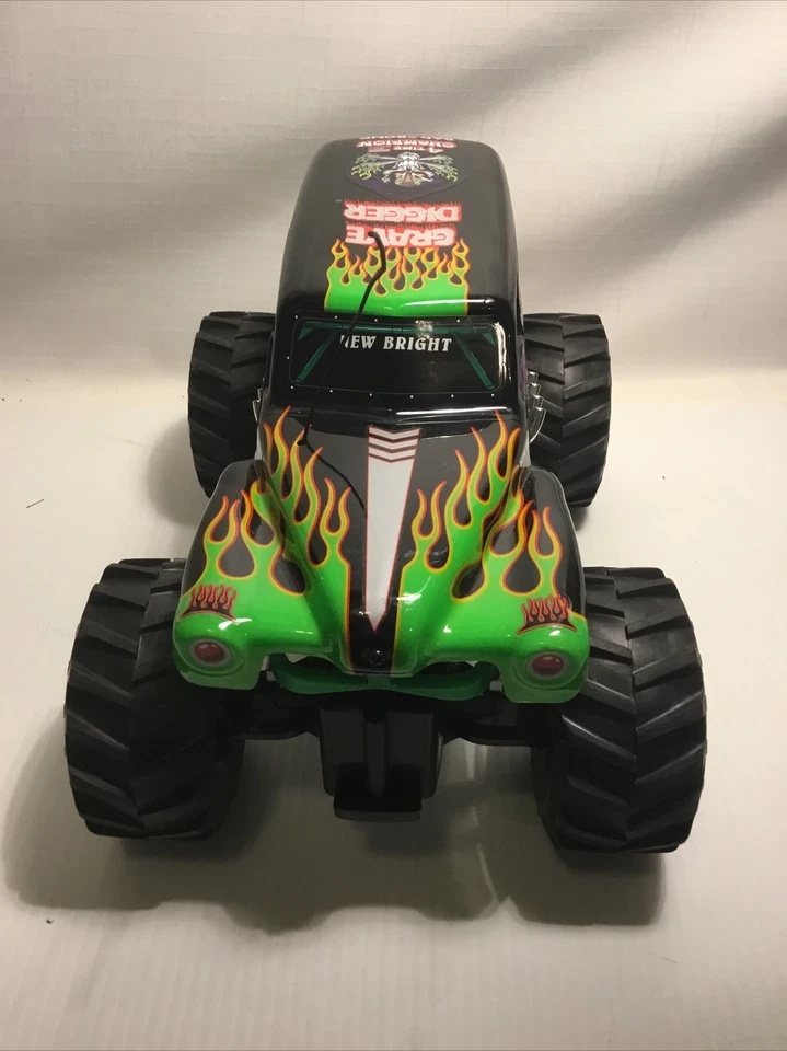 Grave Digger Monster Truck Jam Radiocontrolado Nuevo Brillante. Sin mando a distancia Foto 4 de 4