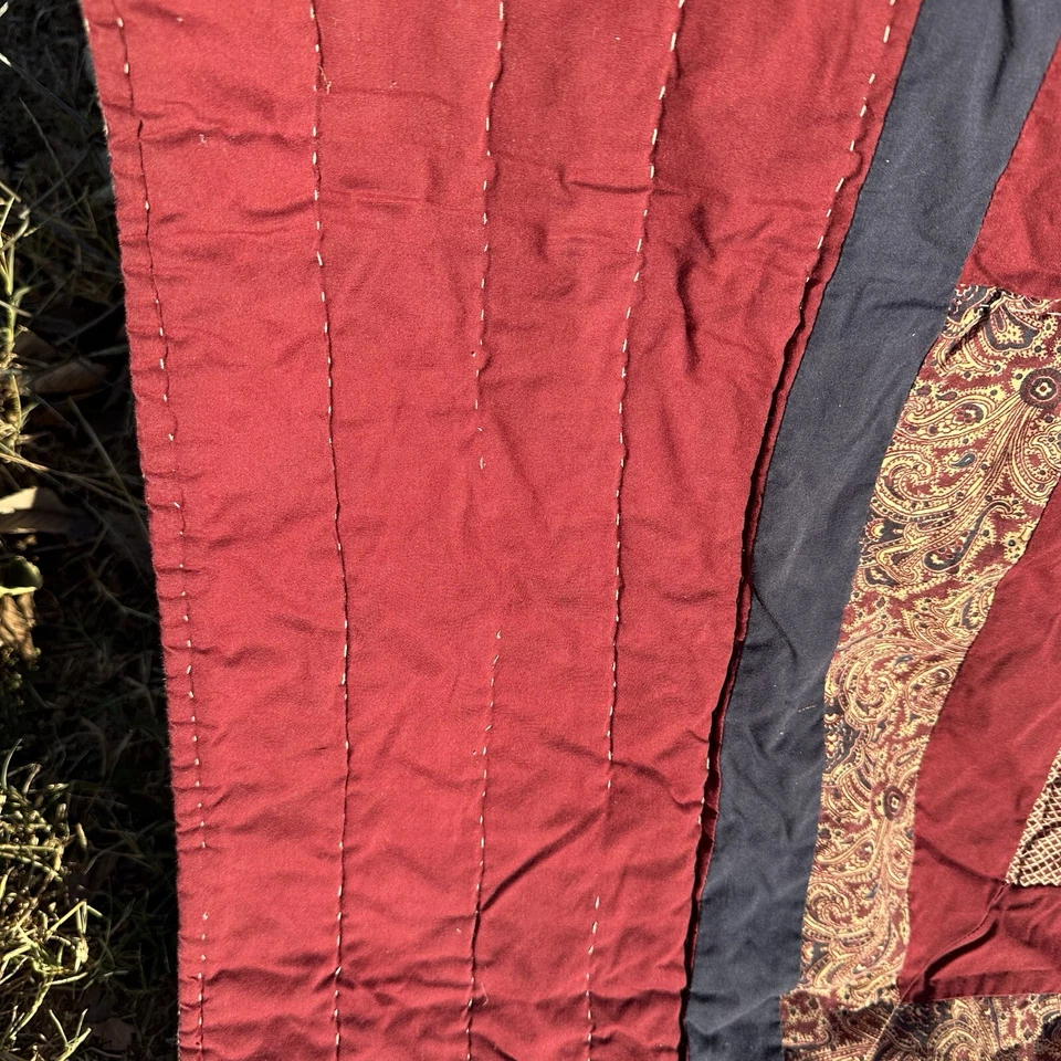 Edredón de retazos cosido a mano vintage borgoña clásico cabaña de troncos Foto 4 de 4