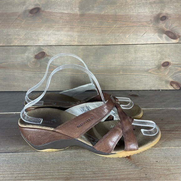 Scarpe marroni Merrell Alyssum da donna taglia 9 pelle con cinturino comfort zeppa