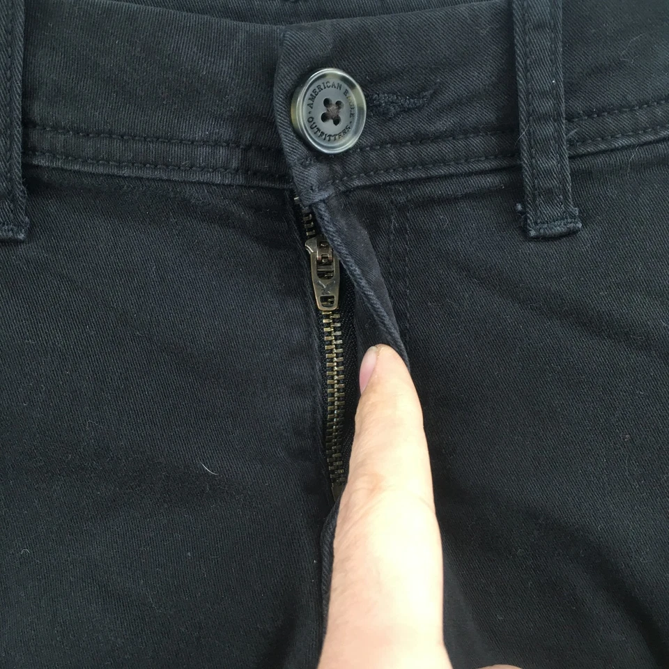 Pantalones Cortos Chinos American Eagle Para Mujer 00 (Actual 26X4.5) Negros Tiro Bajo Elastizados Cremallera Foto 2 de 4