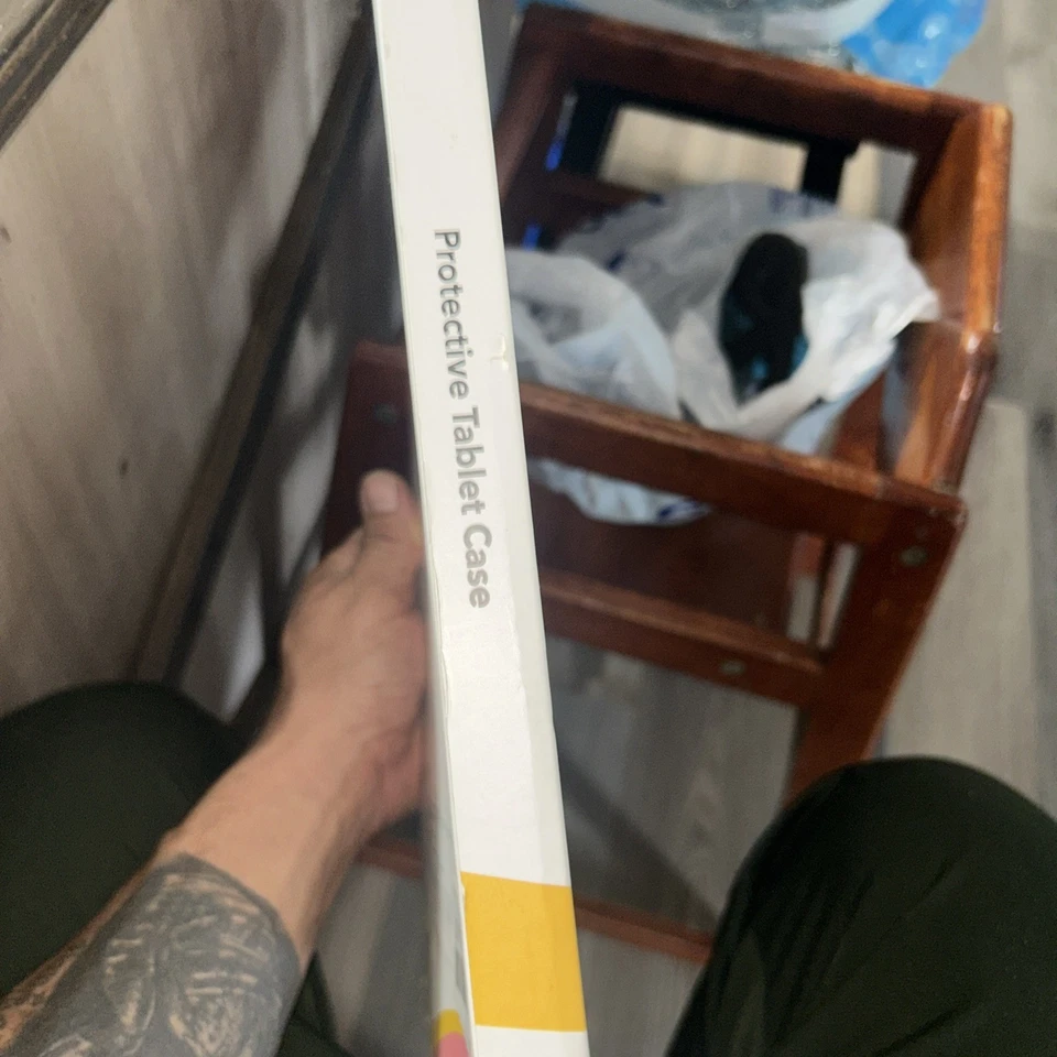 Protective tablet case for Apple tablet - Image 4 of 4