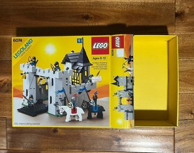 LEGO 6074 Black Falcons Fortress 100% COMPLETE w/ Box & Instructions All Plumes!