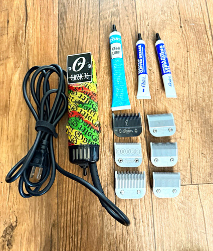 Oster Classic 76 Corded Clippers, Multicolor, Special Edition. 6 Blades.