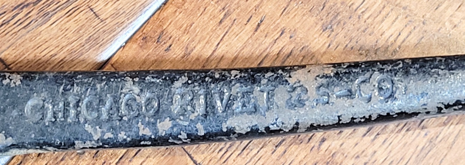 VINTAGE 13" Chicago RIVET Hamd Tool Rivet Co. Old Pliers Crimped Sheet Metal