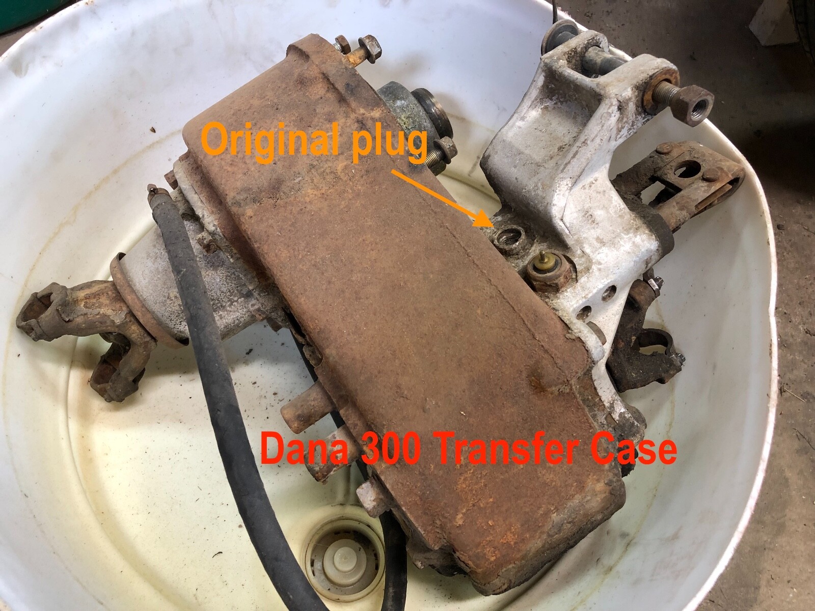 New Dana 300 Transfer Case shift rail detent ball plug 19801986 Jeep