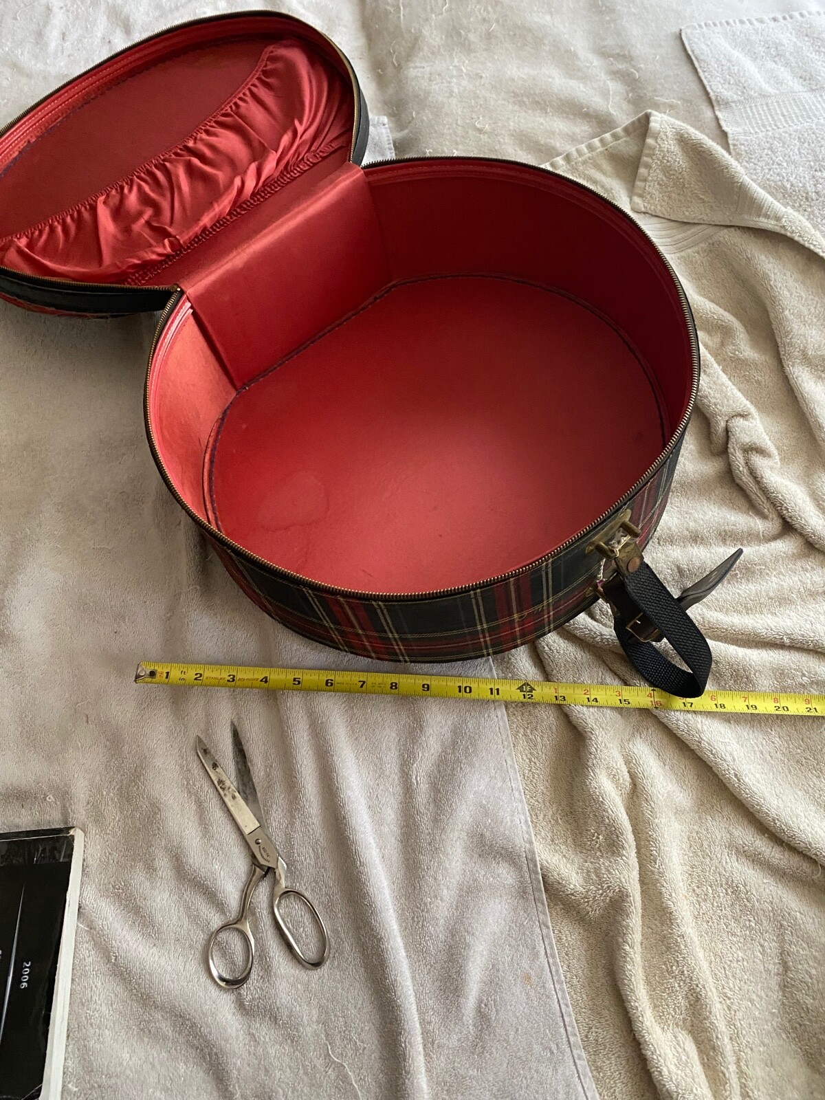 Vintage Mid Century Plaid Round Hat Box Travel Case Suitcase eBay