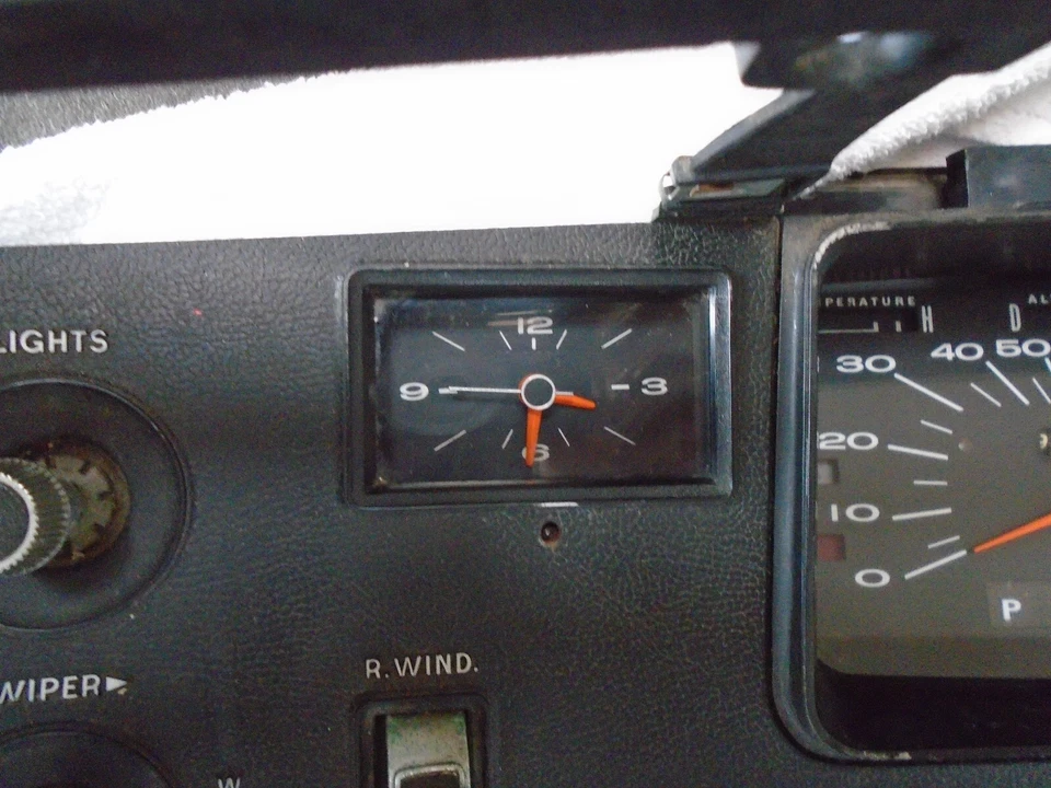 Cuadro de instrumentos Plymouth Fury Gran Coupé 1972 Foto 3 de 4