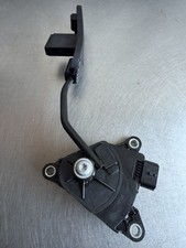 14-21 Nissan E-nv200 Accelerator Throttle Pedal 556-88-410.