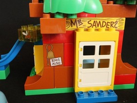 5947 duplo lego, winnie the pooh's house, vintage, pooh bear. 99% complete