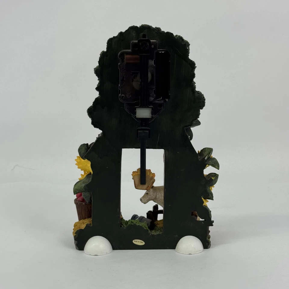 Reloj de péndulo de resina escena de granja de vacas y graneros Foto 2 de 4