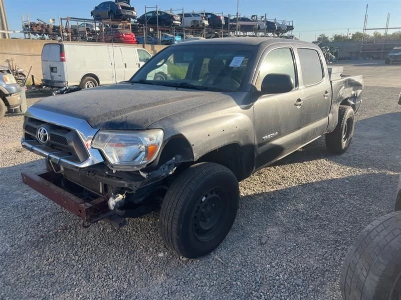 RADIATOR SHROUD 2014 TOYOTA TACOMA - Imagem 2 de 4