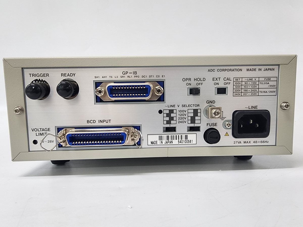 ADVANTEST R6144 プログラマブル 直流/電圧/電流源 R6144