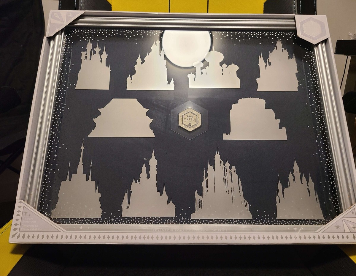 その他 Disney Castle Collection DisplayCase pin DISNEY CASTLE COLLECTION 10 PINS/COLLECTOR DISPLAY CASE +