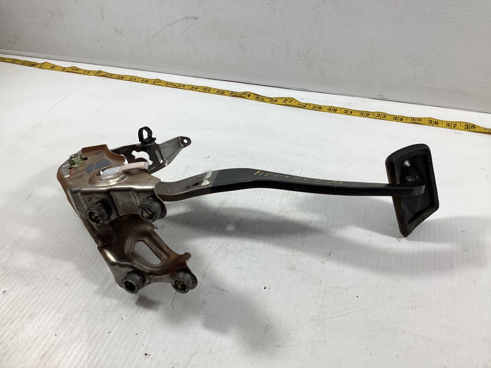 2009-2013 Toyota Corolla  Brake Pedal W/ Bracket OEM .