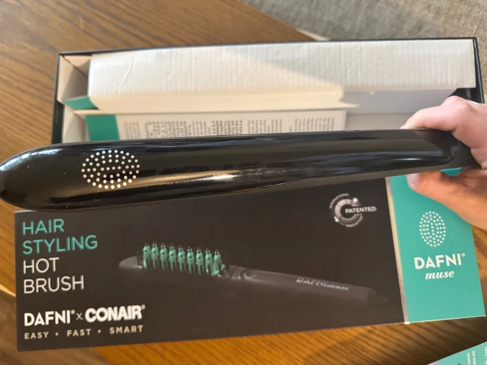 Cepillo caliente para peinar DAFNI Muse x Conair - Cepillo alisador de cerámica - Rápido  Foto 3 de 4