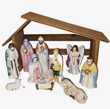 12 piece Vintage HomeCo Bisque porcelain Nativity Set w/ Wooden Barn Taiwan