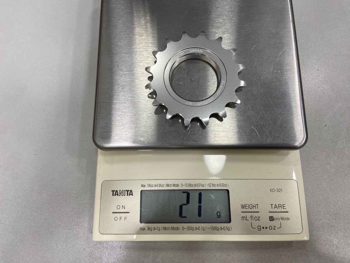 Sugino Super Gigas 1/2in x 1/8in BC1.37x24T Tread Sprocket (13T