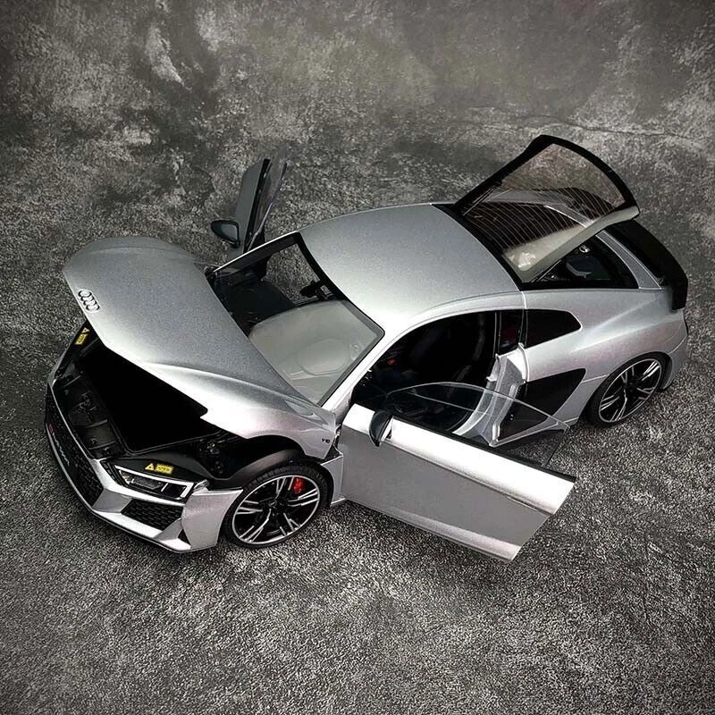 1/18 Scale Audi R8 Coupe 2021 open close diecast by Kengfai Metallic SIlver - Image 2 of 4