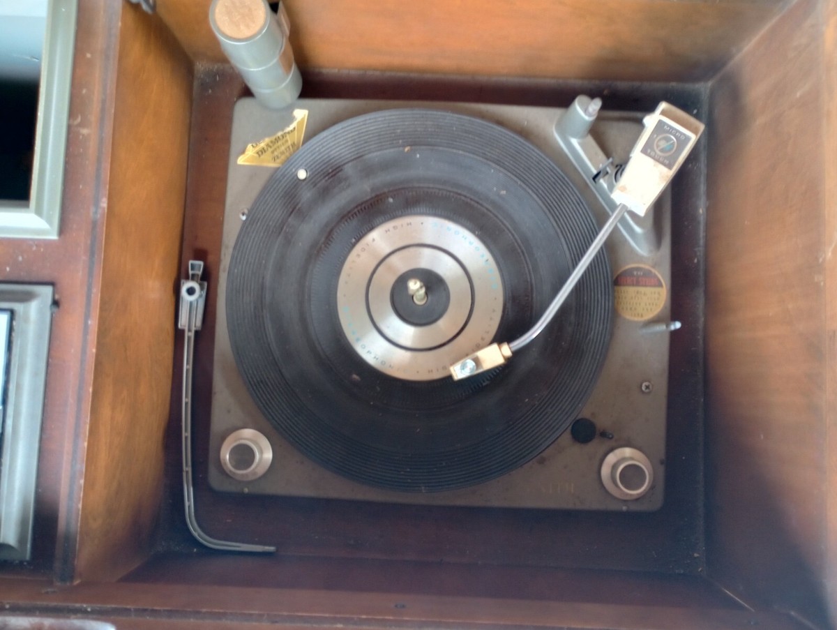 Vintage 1966 ZENITH MN2608 Stereo Console Credenza Record Player