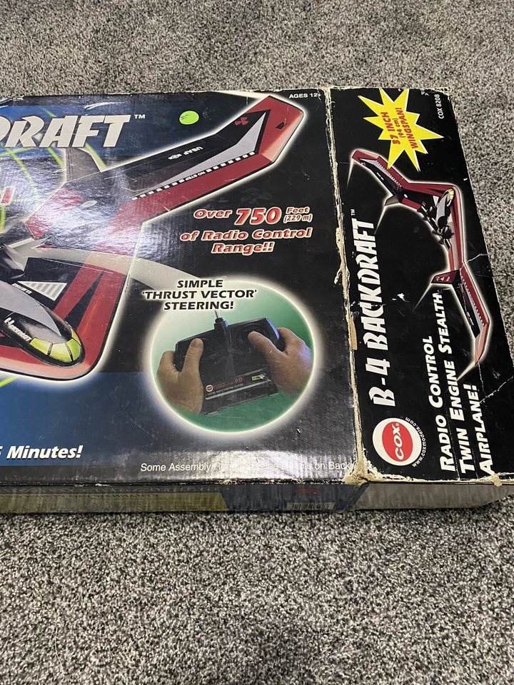 Avião furtivo modelo envergadura COX B-4 BackDraft 37” #8208 - Imagem 3 de 4