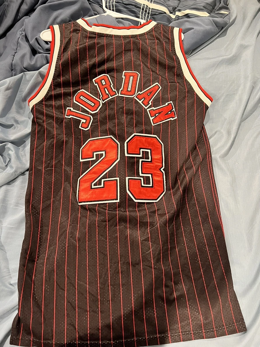 Shirts, Chicago Bulls Michael Jordan 23 Striped Retro Vintage Jersey Med  Black Wred