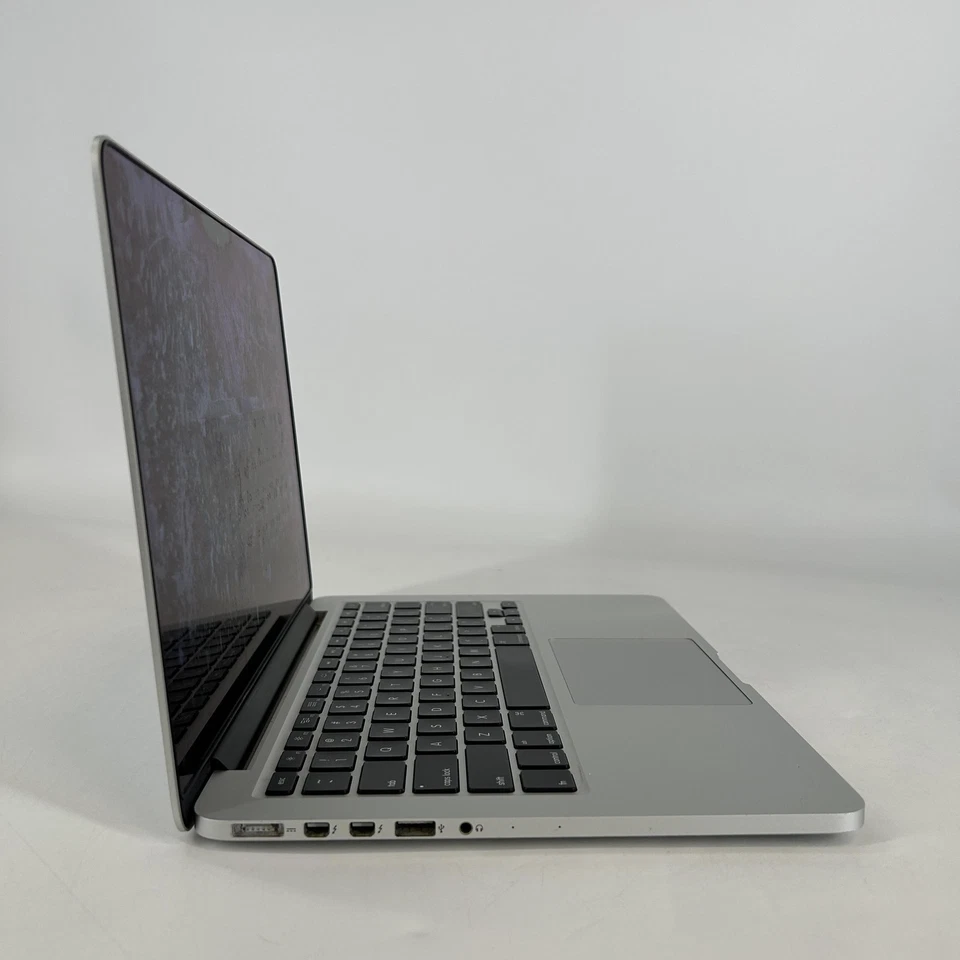 MacBook Pro Retina 13 Silver Early 2015 3.1 GHz i7 16GB 1TB SSD - Reflect Wear - Image 4 of 4