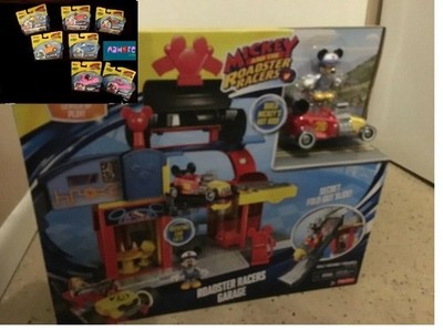 7 Disney Junior Mickey & the Roadster Racers Collection + Garage Playset