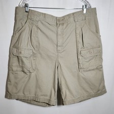 Cabelas 38x9 Beige Men's Cargo Shorts 7 Pockets Casual Outdoors Utility Camping