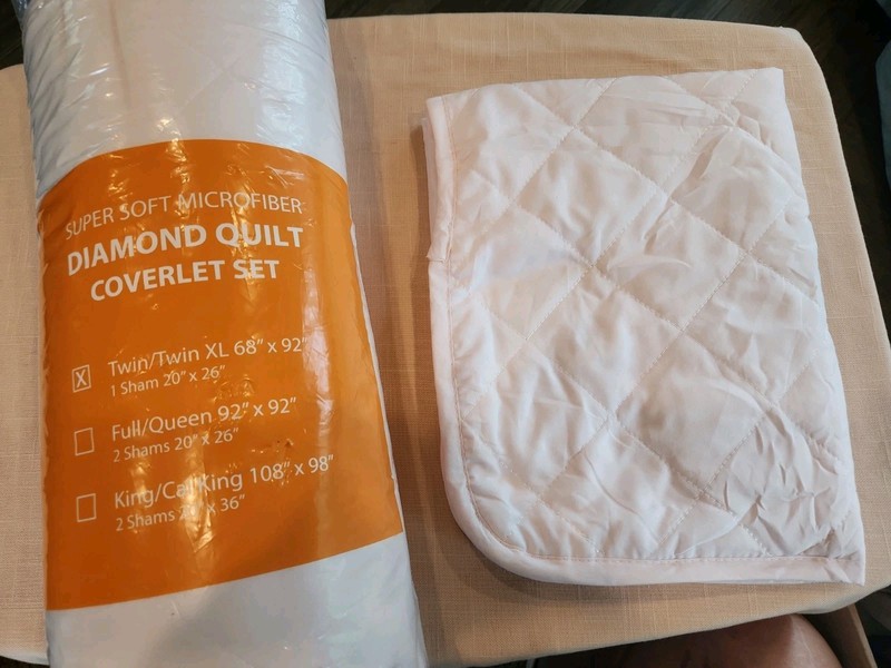 Super Soft Microfiber Diamond Quilt Twin  XL Coverlet Set With Sham