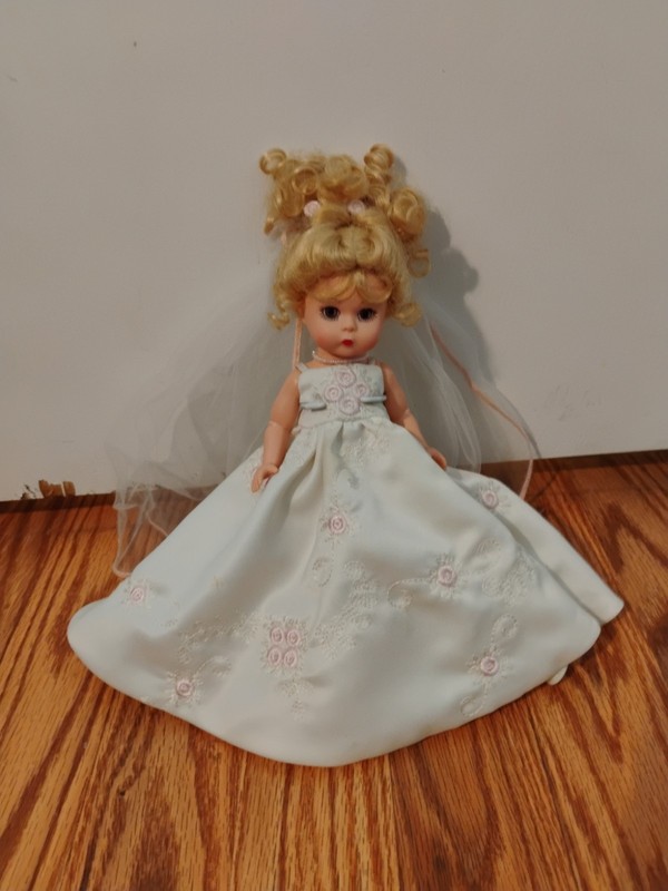Madame Alexander Doll Rosette Dreams #36275 In Original Box With Stand