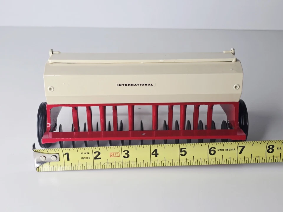 Ertl - International Grain Drill #448 - 1:16 Diecast - Image 2 of 4