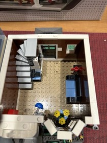 LEGO Creator Expert 10218 PET SHOP 100% Complete Box Manuals Light Kit