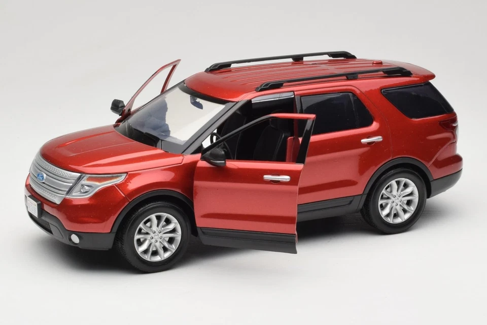 73186 Ford Explorer XLT Red Motormax 1:18 - Immagine 2 di 4