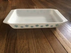 PYREX Snowflake Space Saver 548-B 143 1 1/4 Quart Casserole Dish No Lid