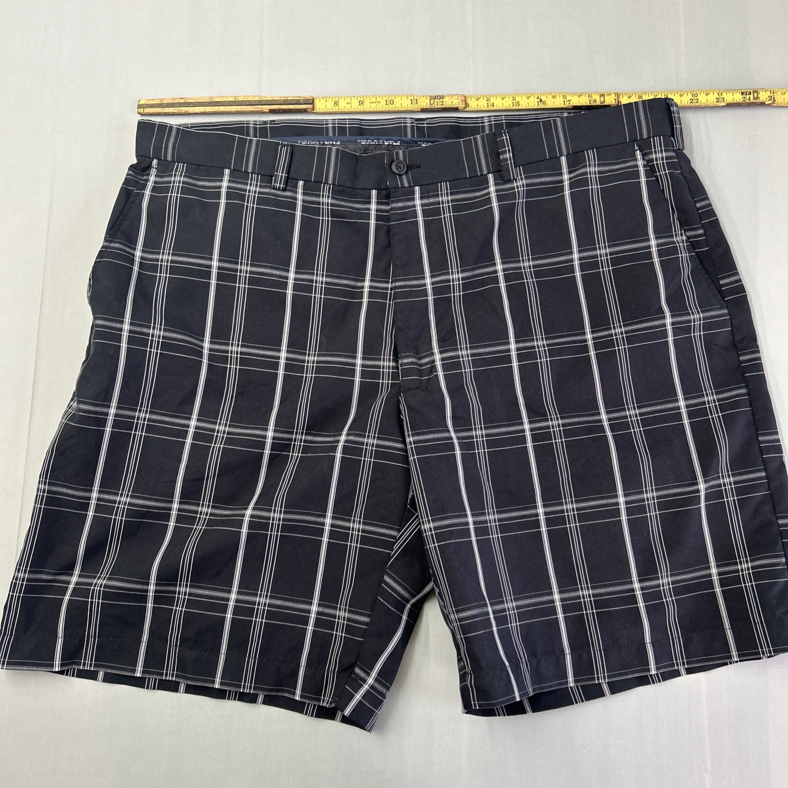 PGA Tour Men's Golf Shorts Size 42 Polyester Black White Plaid