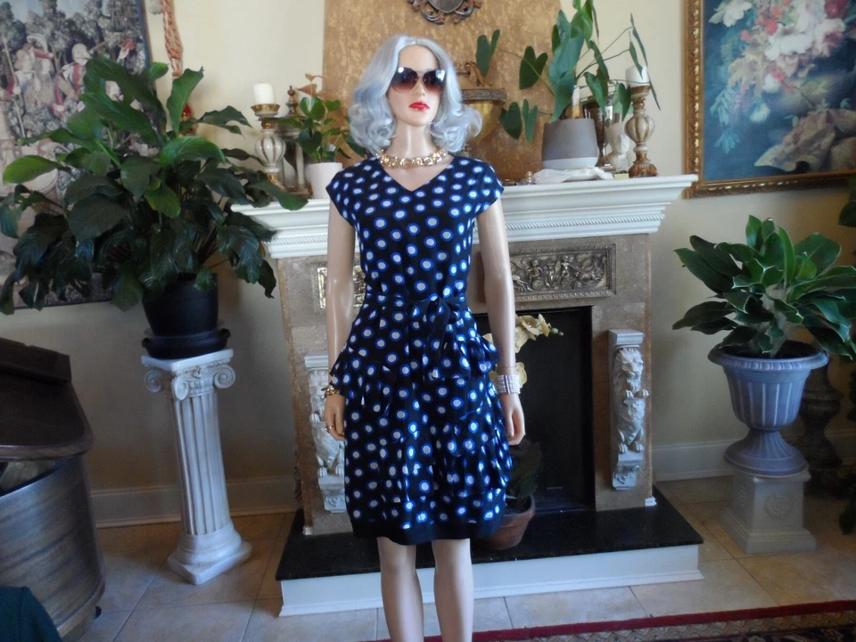 Vestido Boutique Moschino preto e azul assimétrico babado bolinhas tamanho EUA 2 - Imagem 3 de 4