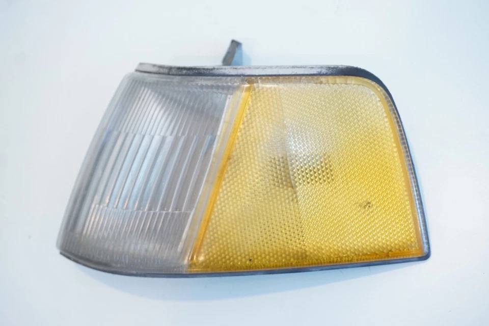 Honda Civic 1988-1991 4 puertas lente de esquina del lado del conductor OEM Foto 2 de 4