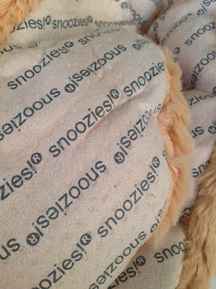 Zapatillas para cubrir pies Snoozies piel animal bronceado cachorro para mujer talla S 5-6 nuevas con etiquetas Foto 2 de 3