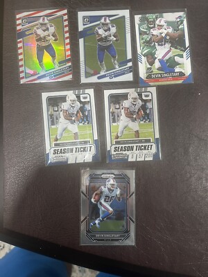 Devin Singletary LOT (6) 2021 Optic Freedoms/2022 Prizm Base BILLS
