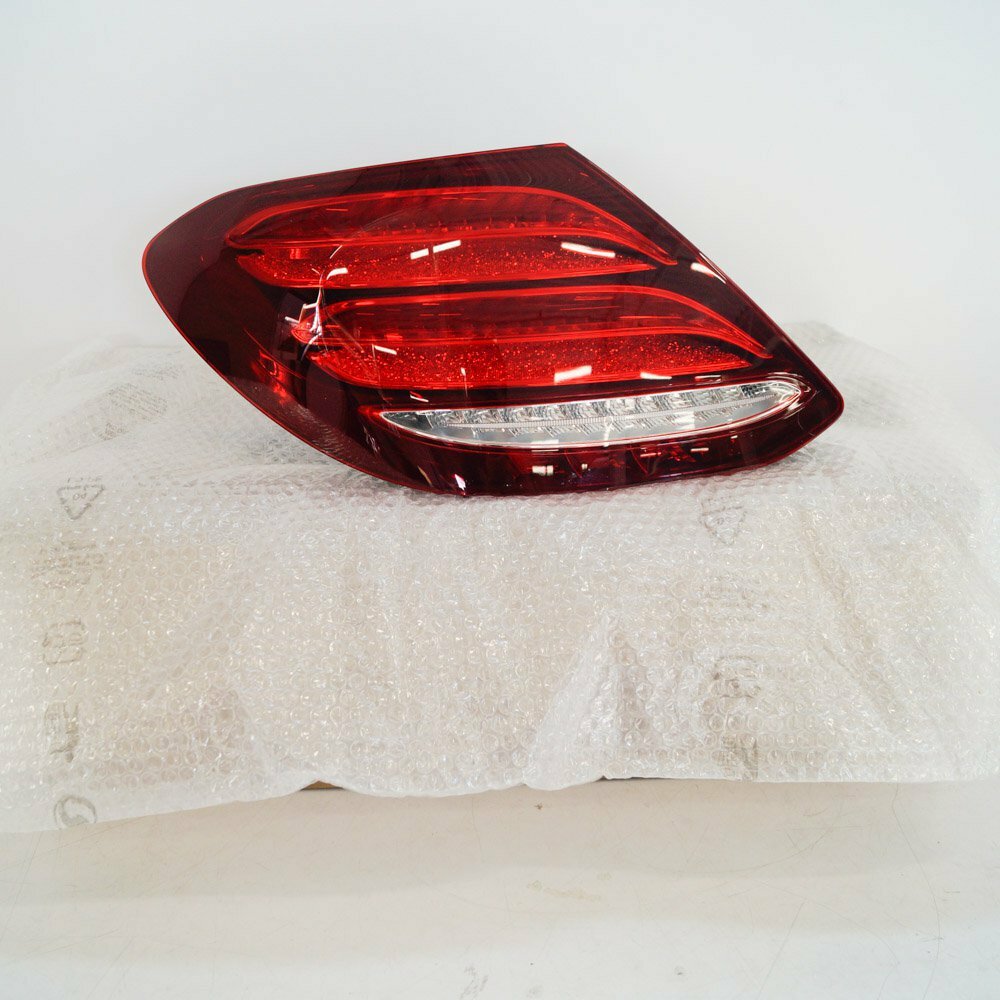 Mercedes-Benz テールランプ A213 906 2206 2個セット NEW MERCEDES BENZ E S213 REAR LEFT TAILLIGHT A2139067700 ORIGINAL
