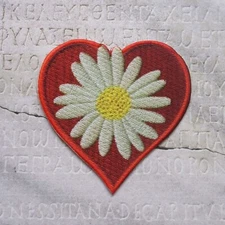 Heart Patch Iron-on Applique Clothing Love Badge Valentine's Day Red Rose Gift